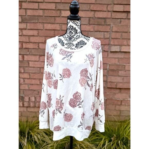 NWT Torrid Cream & Floral Pattern Cozy Soft Top Size 2X 18-20 - Picture 1 of 8